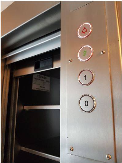 Monte charge de petite taille pour restaurants, hôtels, commerces à Bordeaux