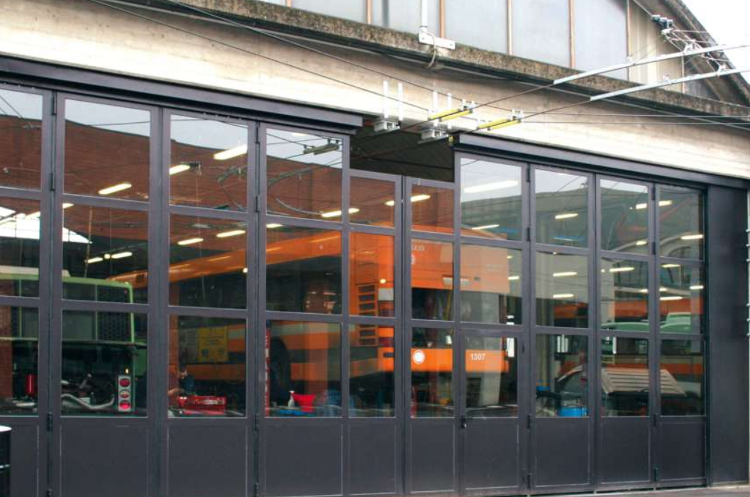 Portes accordéons, coulissantes, pliantes pour professionnels à Bordeaux