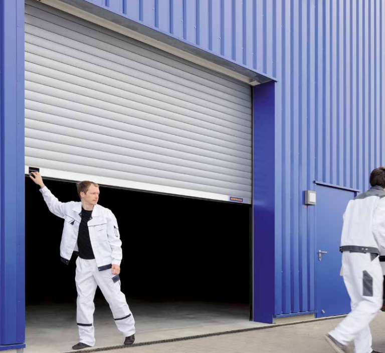 Rideaux à lames et grilles à enroulement Bordeaux