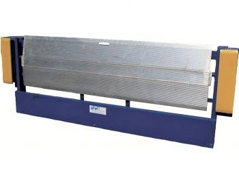 Mini niveleur compact de quai pour entrepôt frigorifique Bordeaux